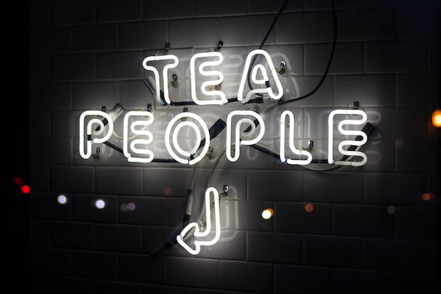 sign "Tea People"